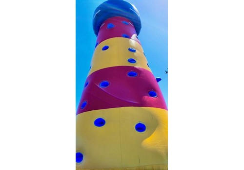 phare d'escalade jeu gonflable